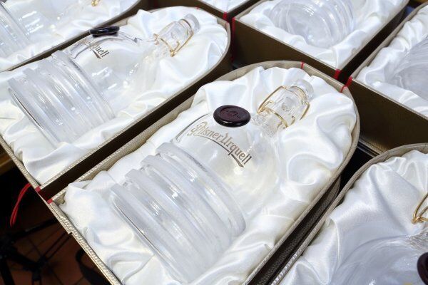 Designové pivní lahve jsou již u svých majitelů