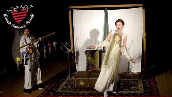 Pod Parapletem - pohádka O Sněhurce 