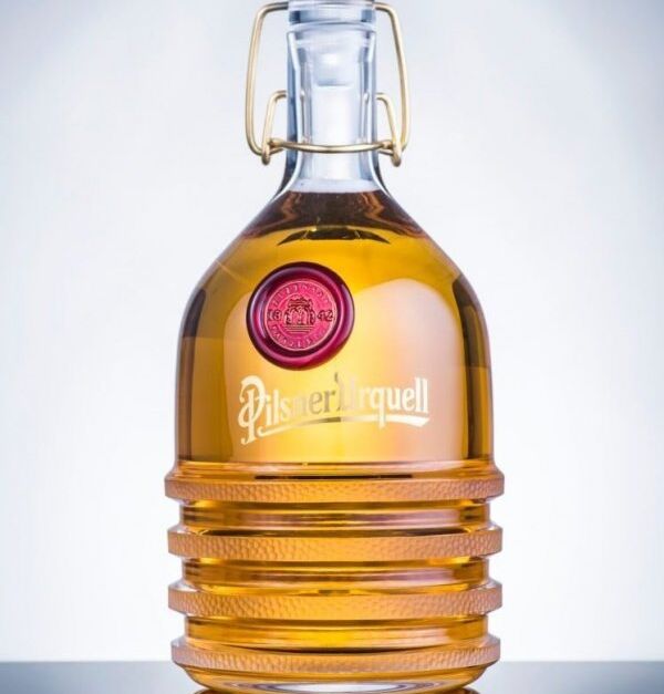 Zapojte se do on-line dražby designových pivních lahví