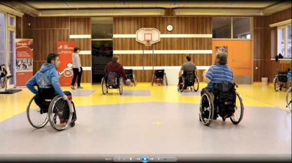 Podívejte se k nám…