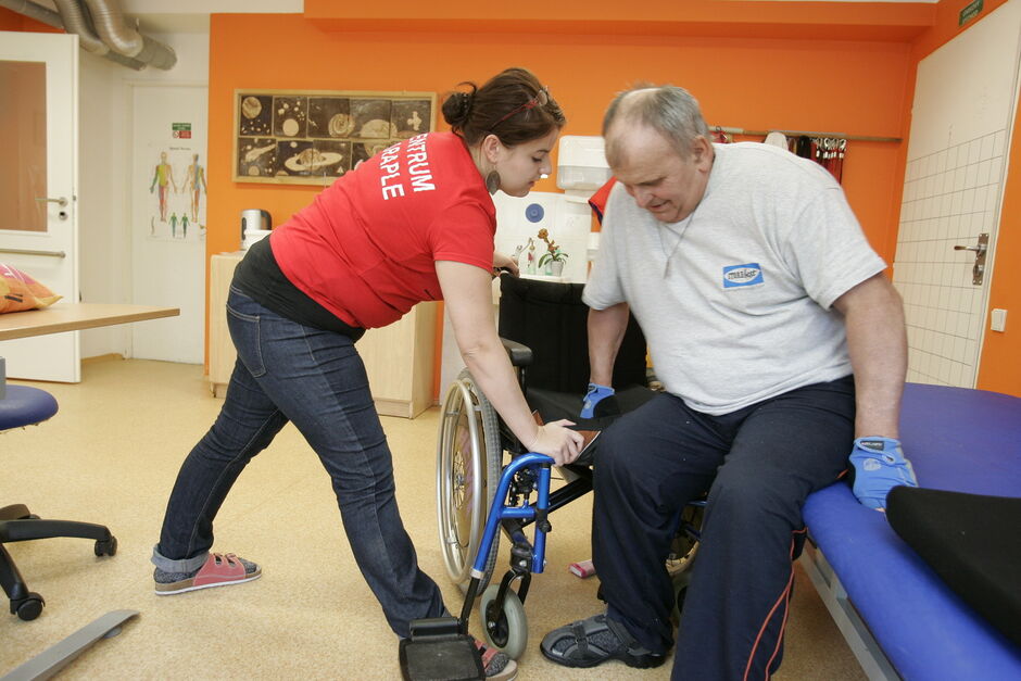 Kurz pro osoby asistující klientům s míšním poškozením