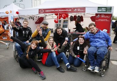 O2 Pražská štafeta 4x5km 19. dubna 2016 podpořila Centrum Paraple