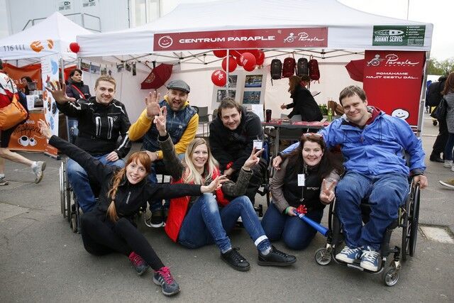 O2 Pražská štafeta 4x5km 19. dubna 2016 podpořila Centrum Paraple