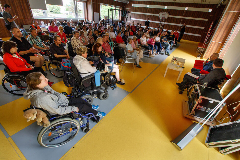 Host pod Parapletem - Marek Eben