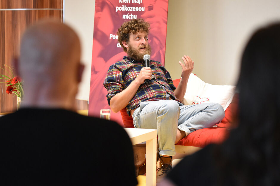 Host pod Parapletem - Ondřej Kobza