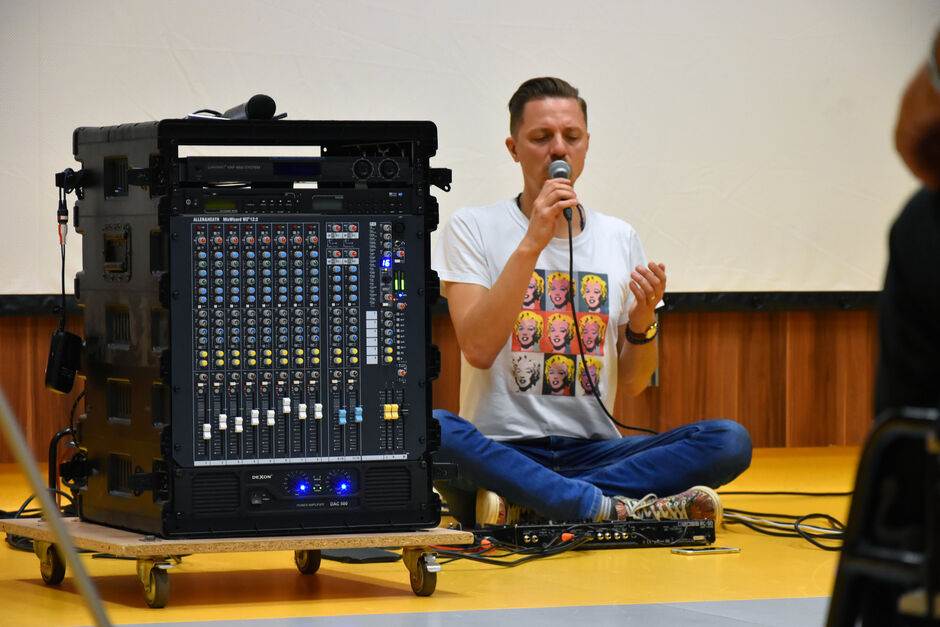 Host pod Parapletem - Ondřej Ruml