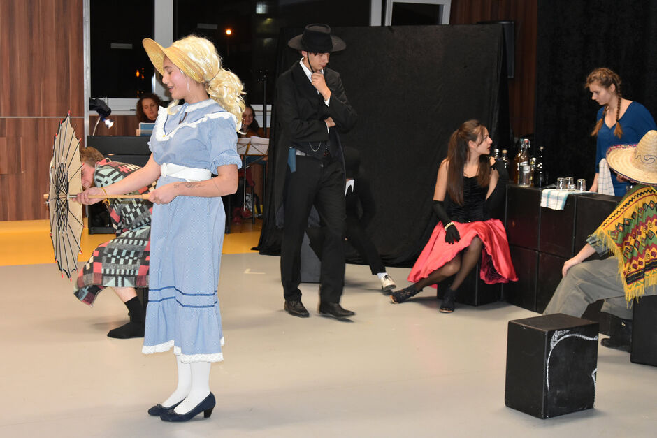 Divadlo Pruhované panenky