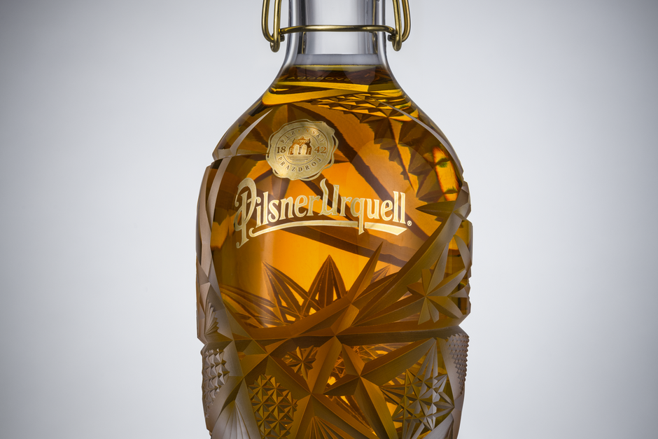 Dražba designových pivních lahví