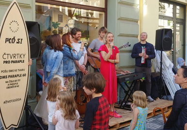 Poď si! Čtvrtky pro Paraple