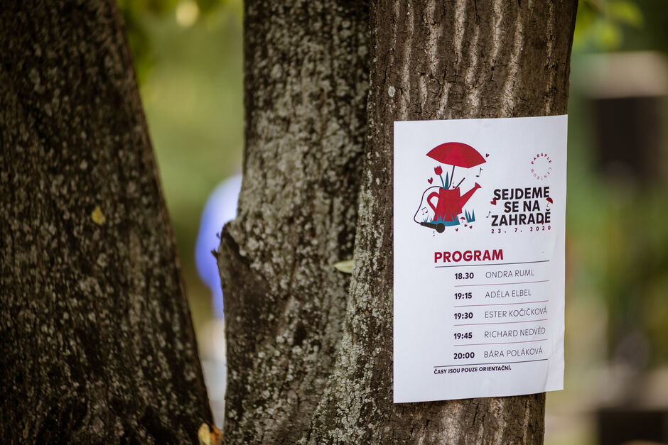 Příjemně strávený večer na akci Sejdeme se na zahradě