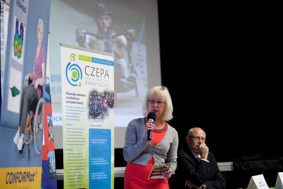 Léčba a rehabilitace spinálních pacientů před 30 lety a dnes