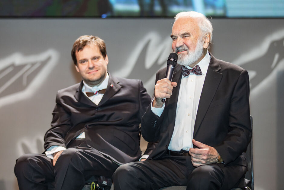 Česká televize nám pomáhá už 28 let