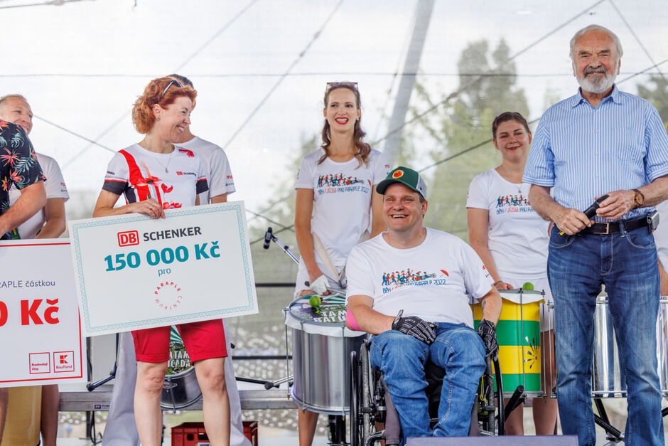 DB Schenker pomáhá dlouhých 16 let