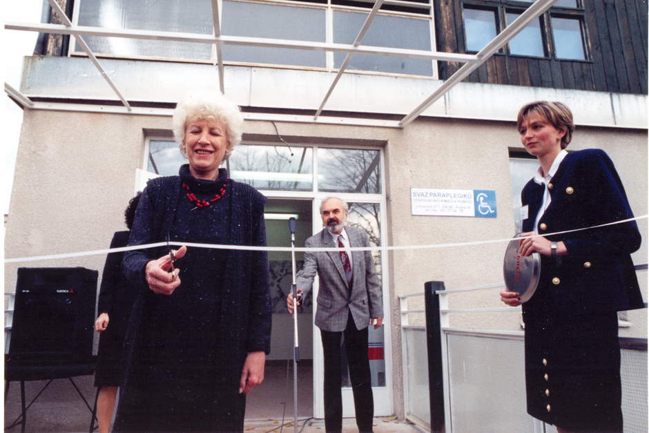 Paraple slaví třicátý rok svého fungování - Založení a začátky Centra Paraple (1994 - 2000)