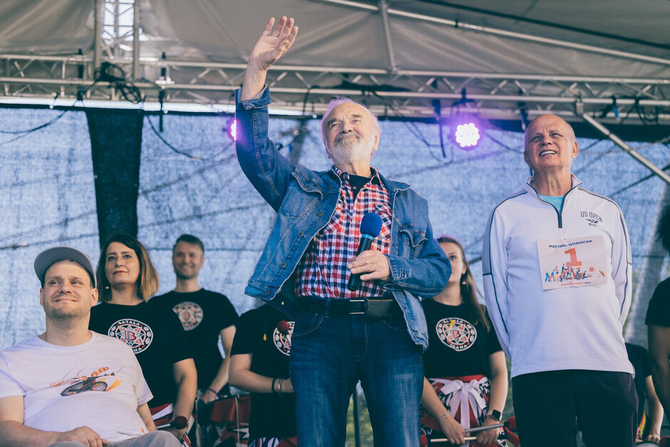 Pozvánky na nadcházející akce Běh pro Paraple a Aukce pro Paraple
