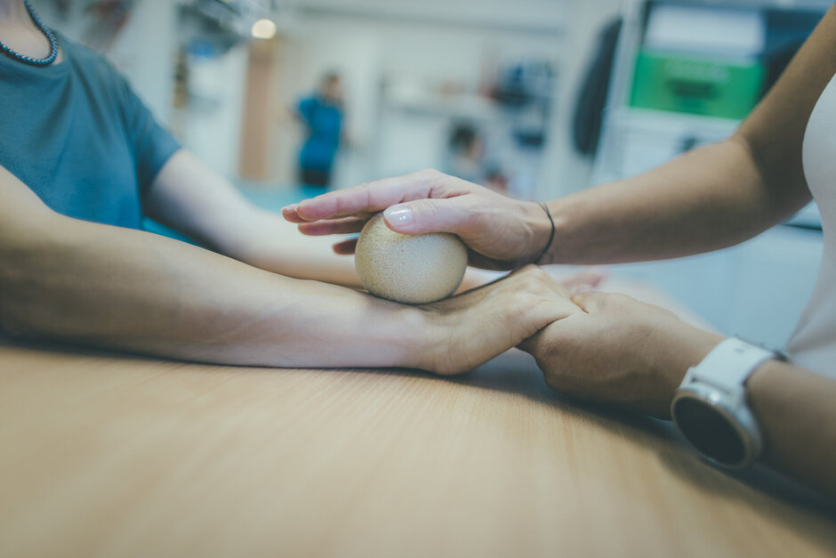 Novinka ve službách. Terapie ruky má svůj preventivní program