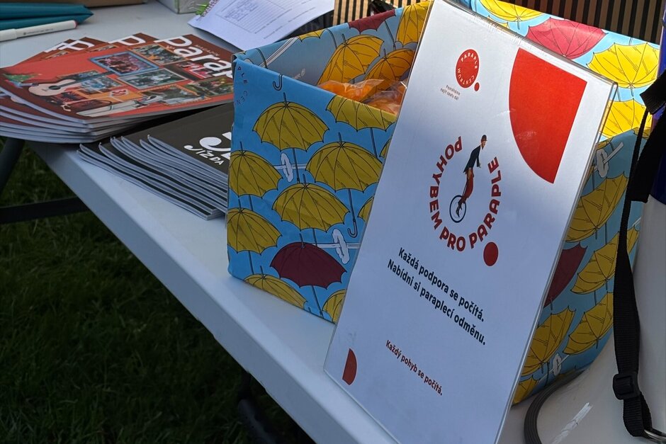 Každý kilometr pomáhá: Studenti Gymnázia Čakovice opět podpořili Centrum Paraple