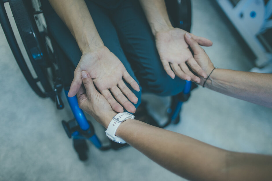 Chirurgická léčba a rehabilitace omezené funkce tetraplegické ruky