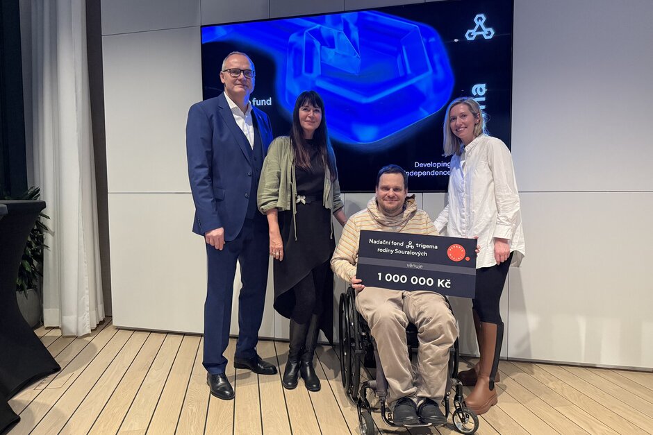 Převzali jsme šek od Nadačního fondu Trigema rodiny Souralových