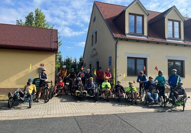Zářijové Poděbradsko na handbiku